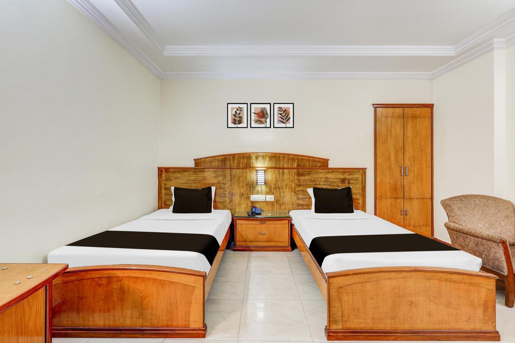 Townhouse Oak Vibe Vacation Hotels Visakhapatnam Exterior photo