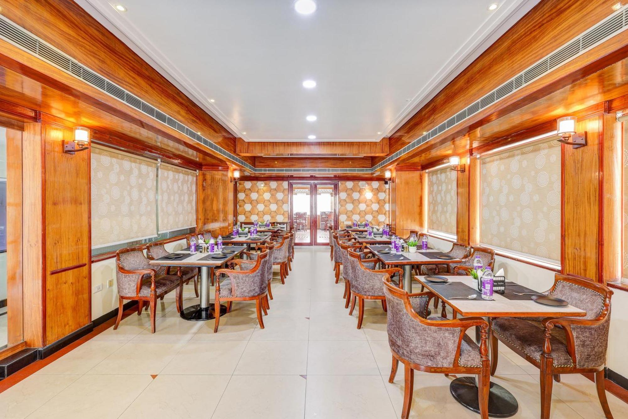 Townhouse Oak Vibe Vacation Hotels Visakhapatnam Exterior photo